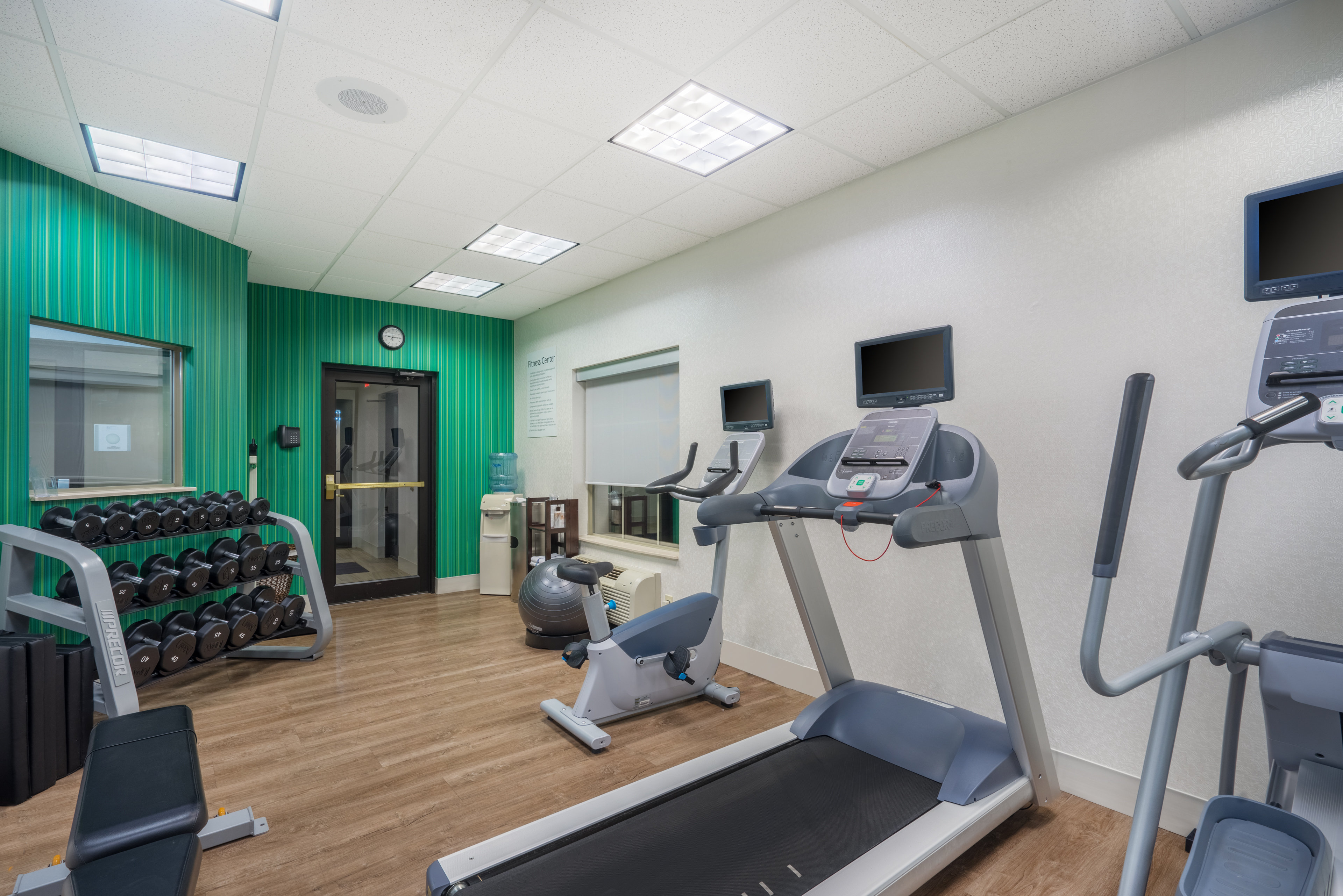 Holiday Inn Express Bloomsburg 48/74