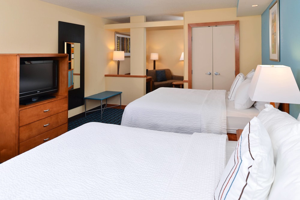Fairfield Inn And Suites Bloomington 14/66