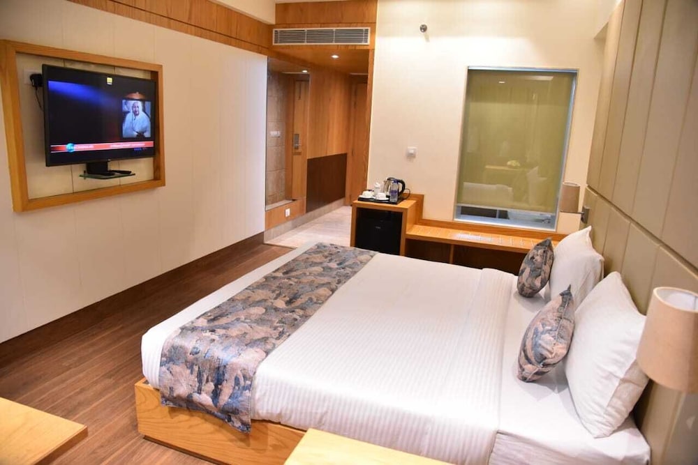 Hotel Narayanam 26/50