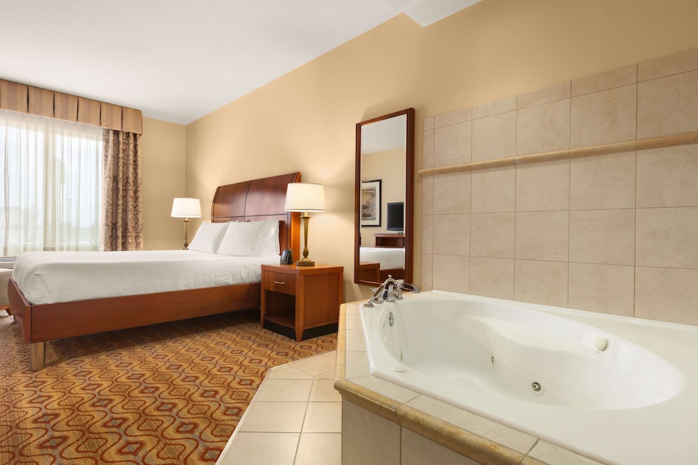 Hilton Garden Inn Solomons 12/55