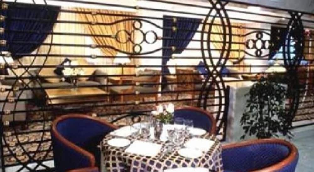 فندق ايلاف اجياد(Manazel Ajyad Hotel By Elaf) 30/36