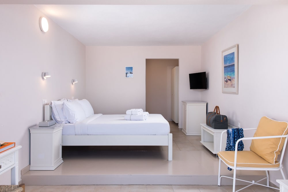 Porto Mykonos Hotel 19/69