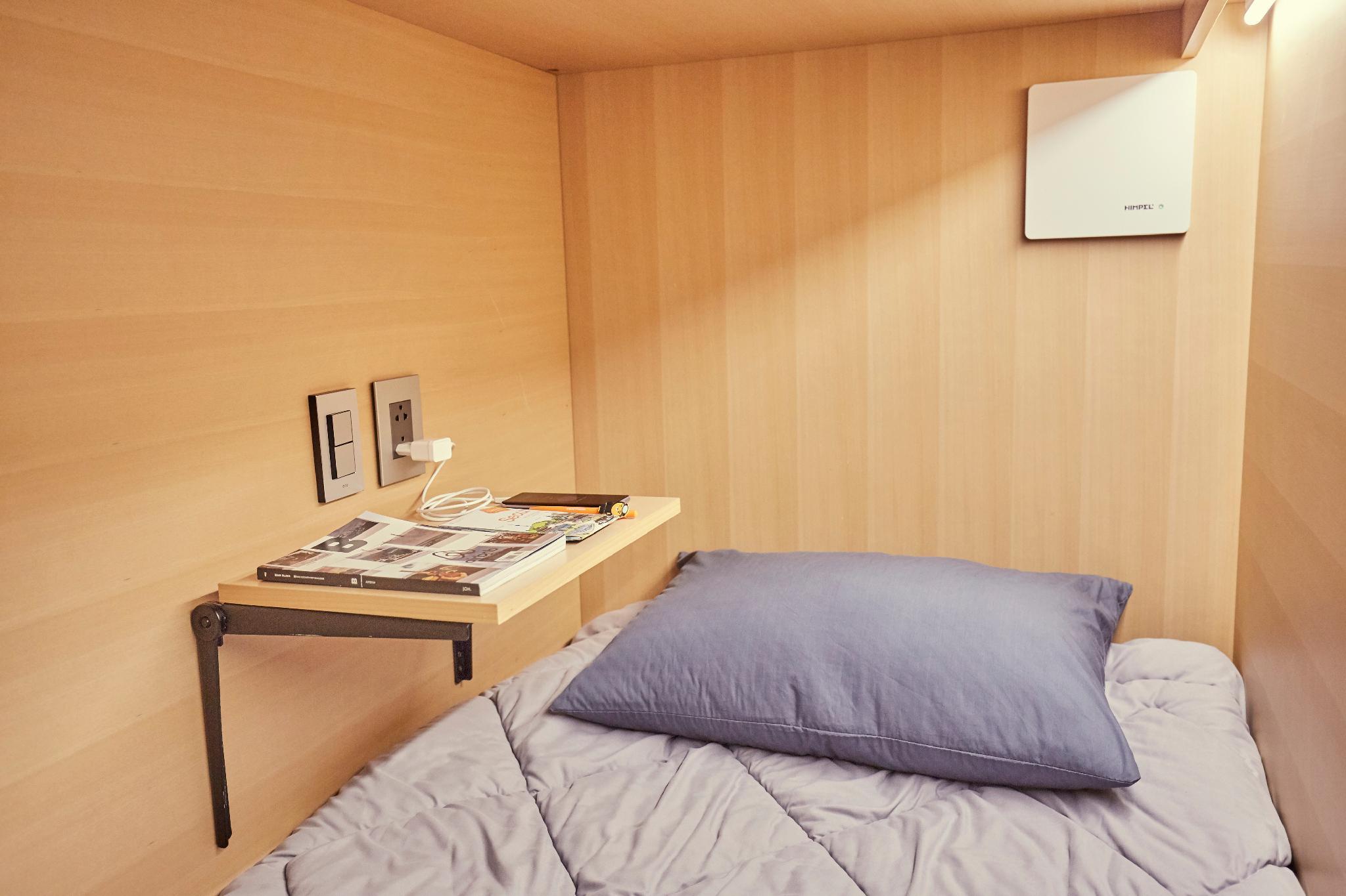 Female Dorm, Female Only, 8 Beds
