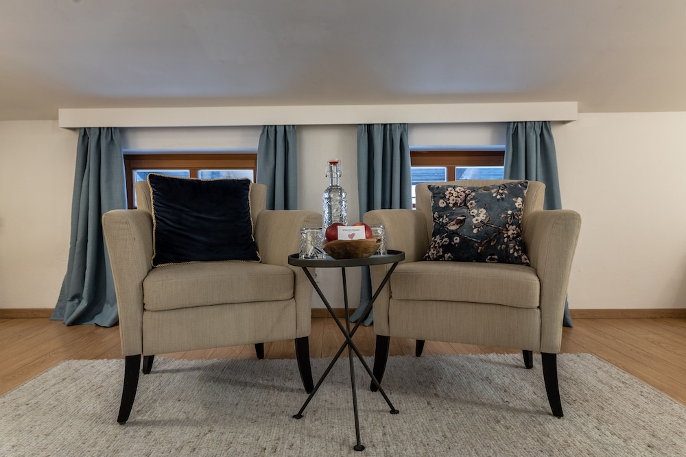 HOTEL POST 25/36