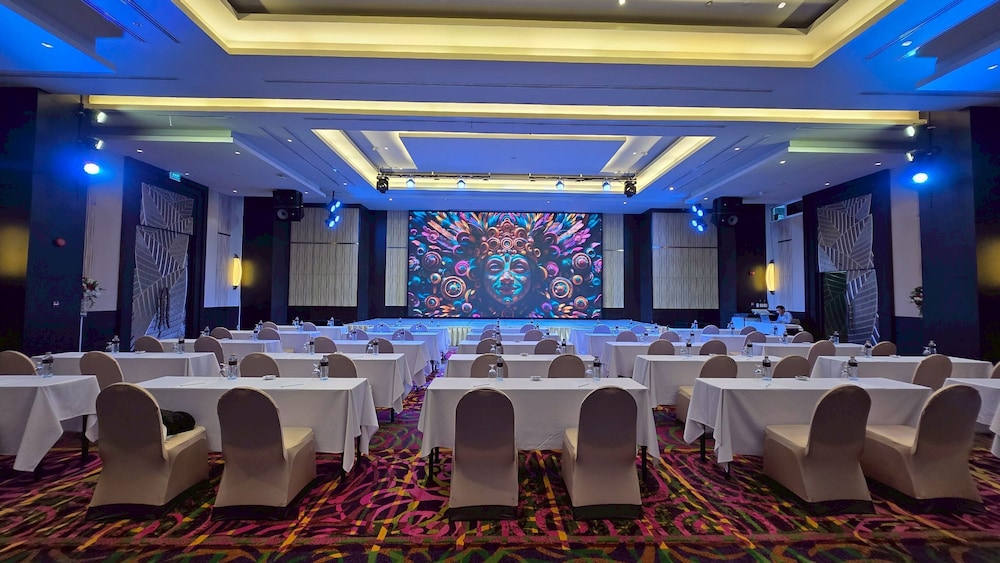 Amaranth Suvarnabhumi Hotel 35/49