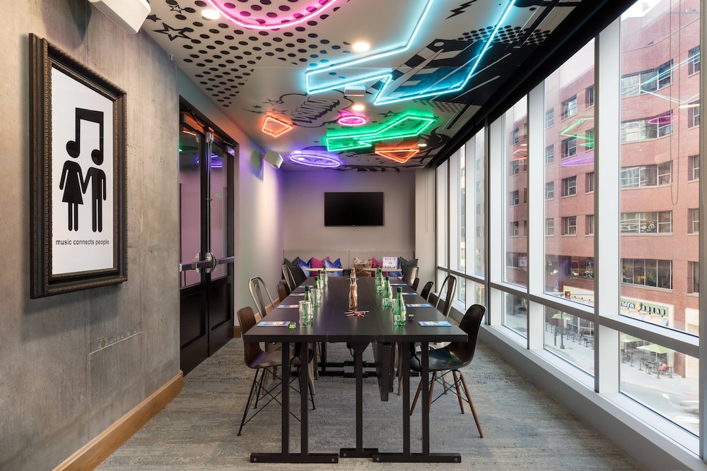 Moxy Boston Downtown 56/68