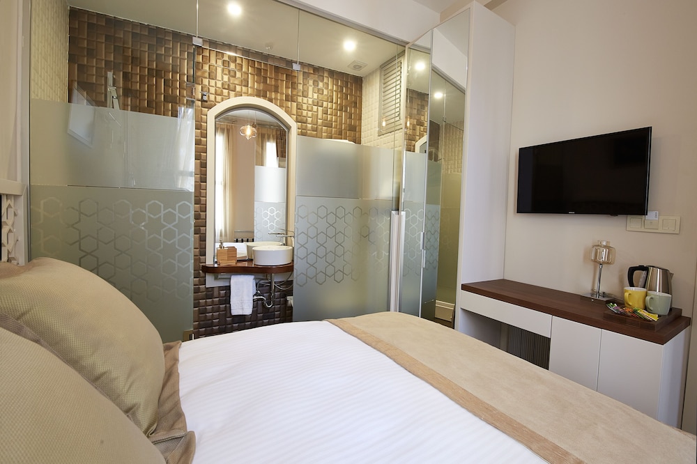 Arart Hotel 10/37
