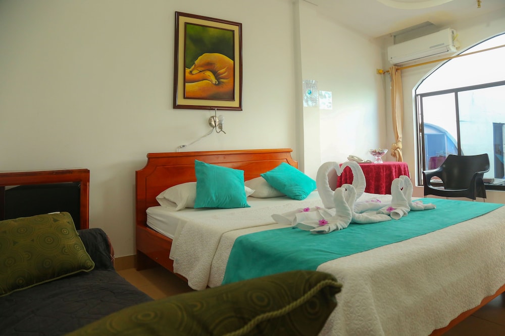 Hostal Sir Francis Drake 13/50