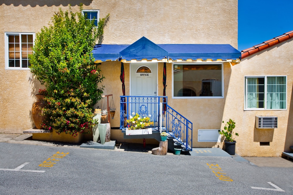 Alpine Inn And Suites 3/42