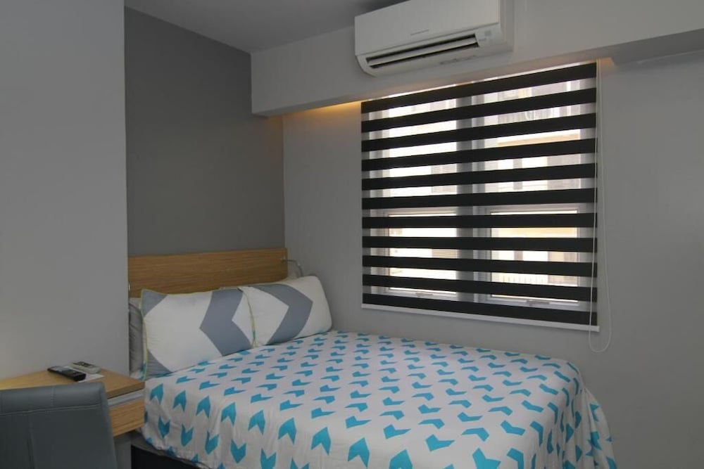 Cebu Hotel Plus 16/55