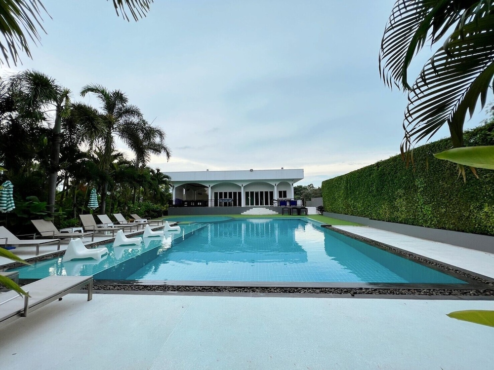 The Serenity Resort 62/70