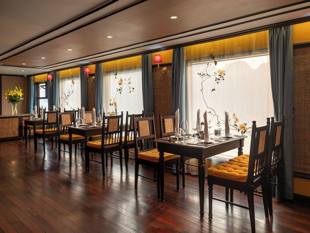 Indochine Cruise Lan Ha Bay 38/50