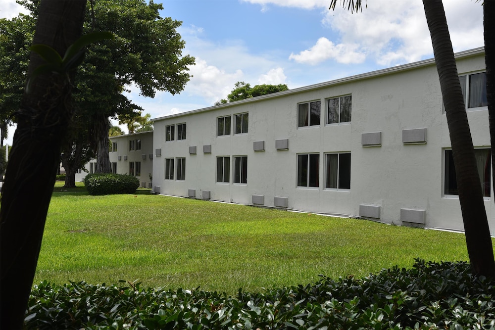 Signature Inn Miami 56/60