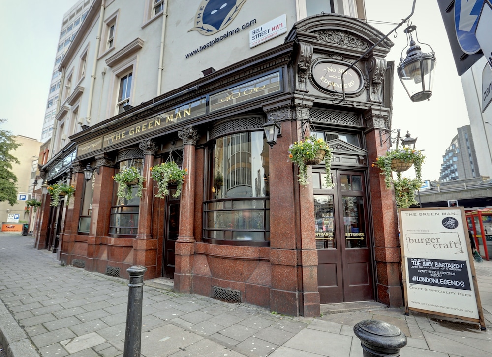 Publove the Green Man Hostel 3/32
