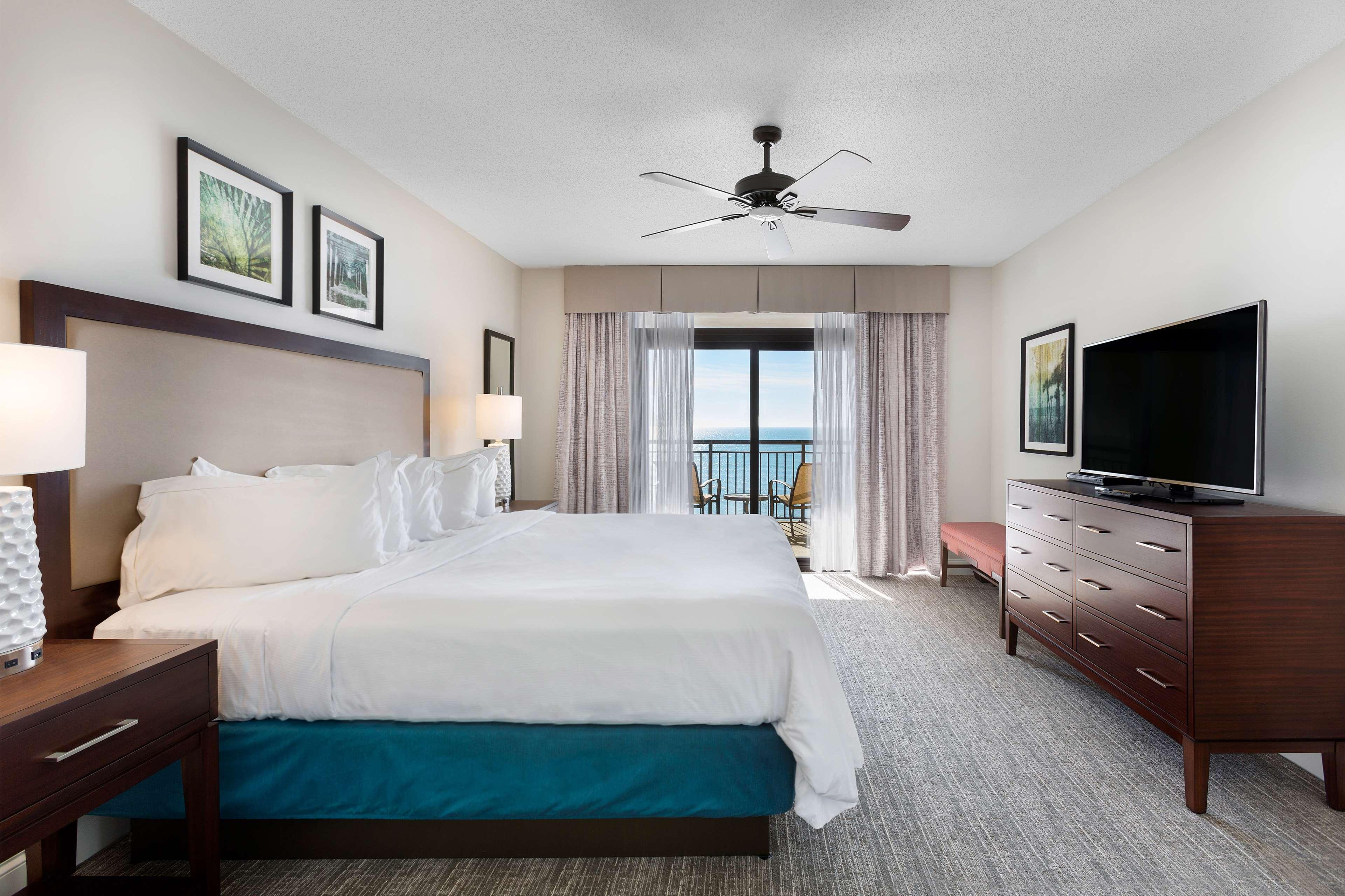 2 BEDROOMS, OCEAN FRONT, ACCESSIBLE