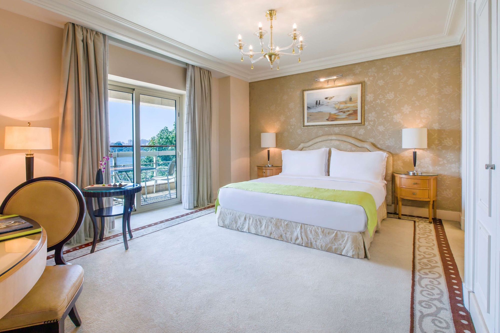DELUXE, KING BED, RIVER VIEW