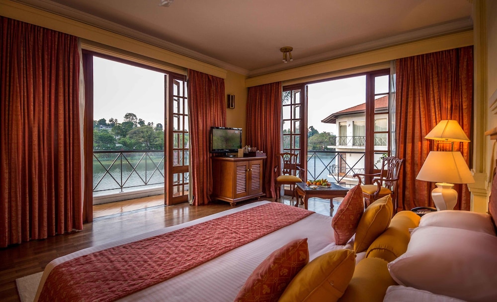 Mahaweli Reach Hotel 18/50