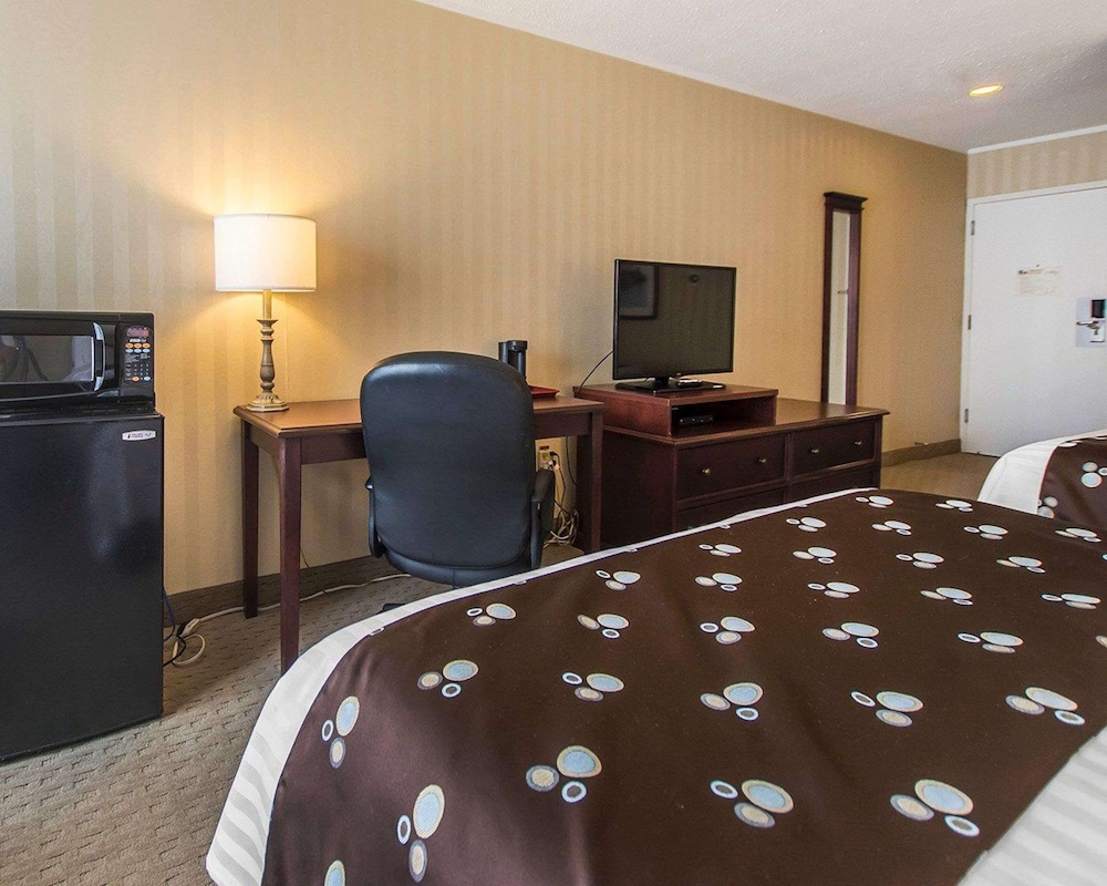 Quality Inn Suites Downtown Charlottetown 6/34