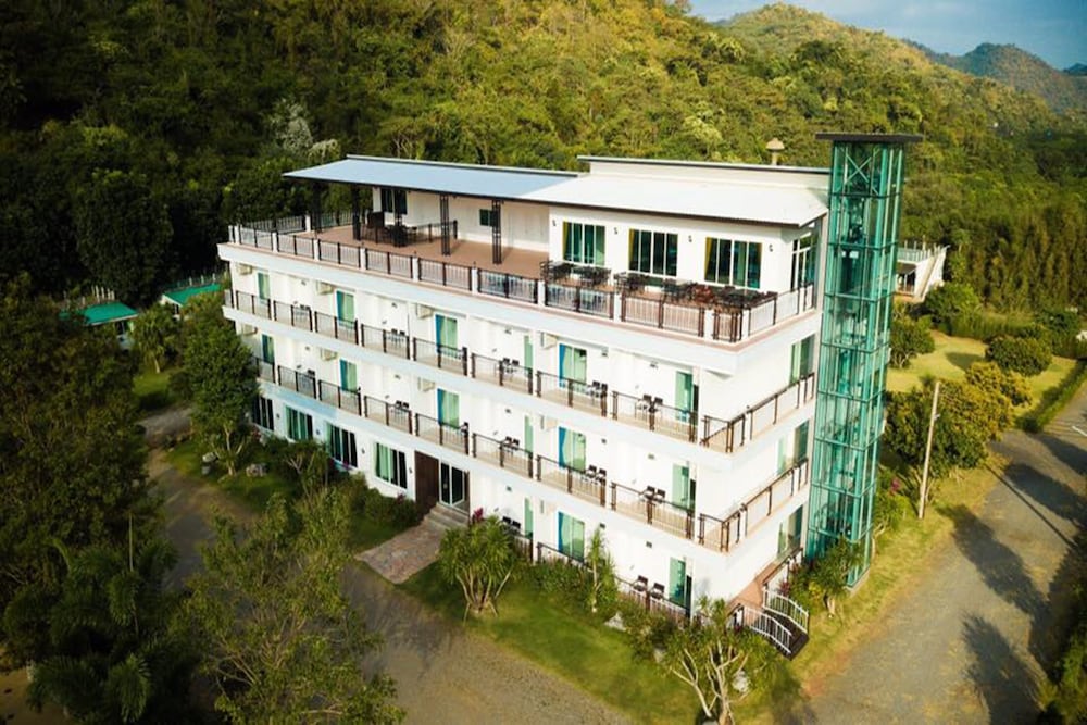 Yurakiri Resort 6/41