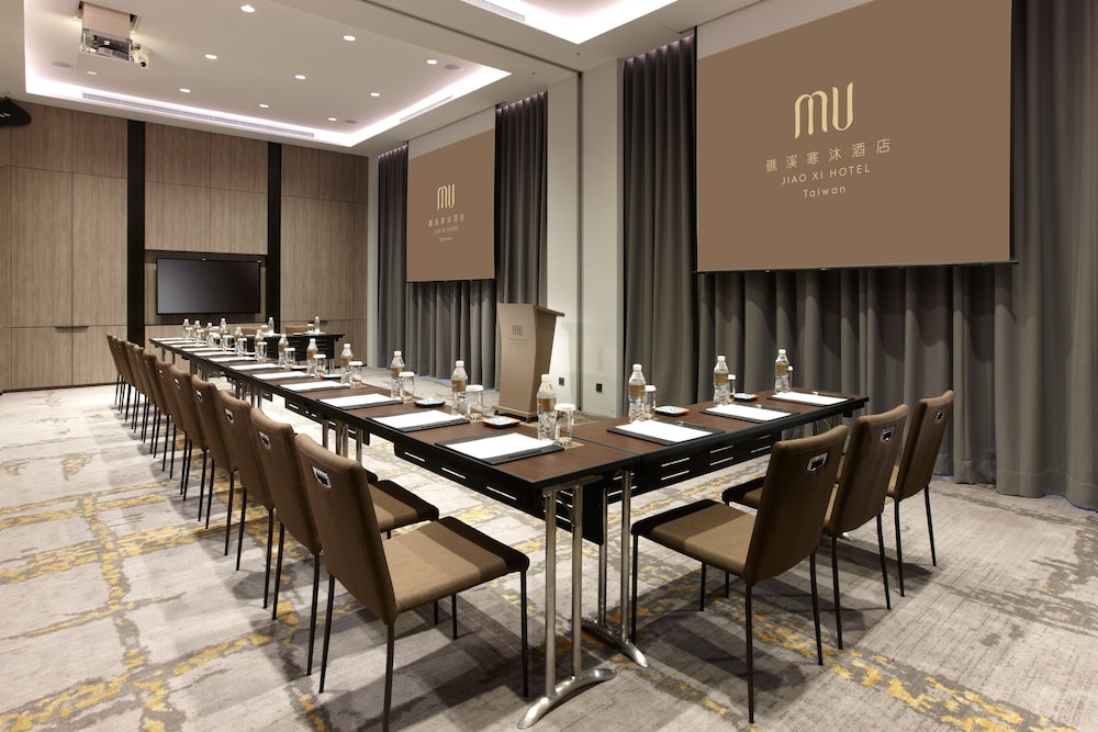 Mu Jiao Xi Hotel 38/50