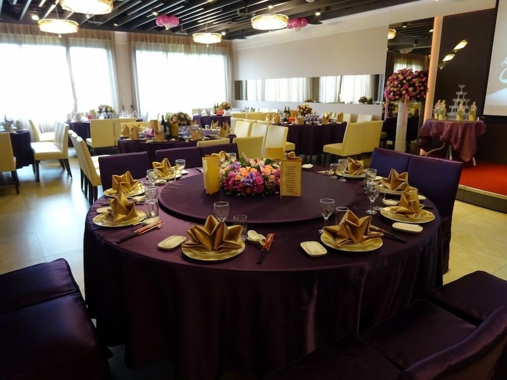 Renyi Lake Hotel 37/51