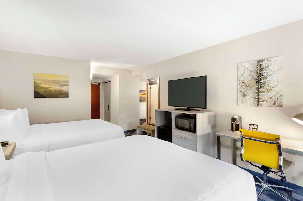 Suite, 2 Queen Beds