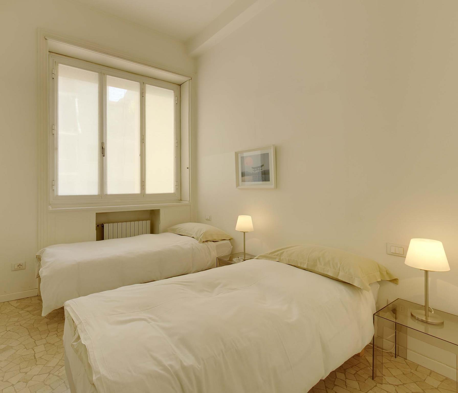2 Bedrooms, Apartment
