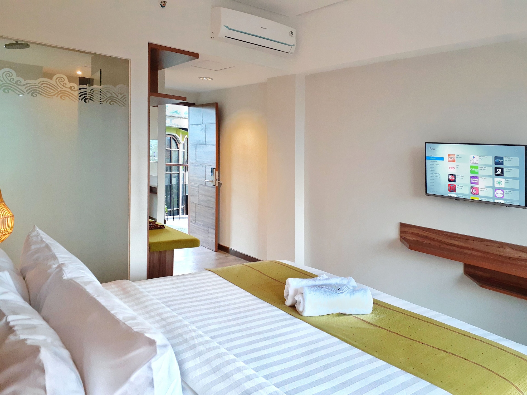 SUPERIOR, DOUBLE BED, BALCONY, SMOKING