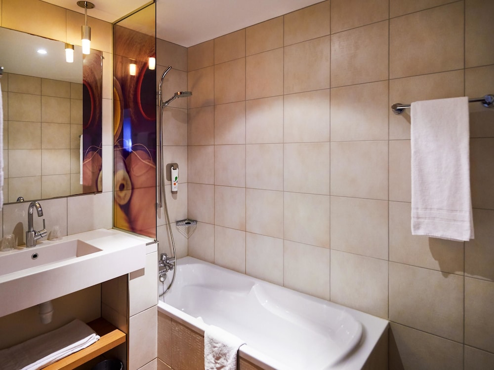 ibis Styles Cholet 16/70