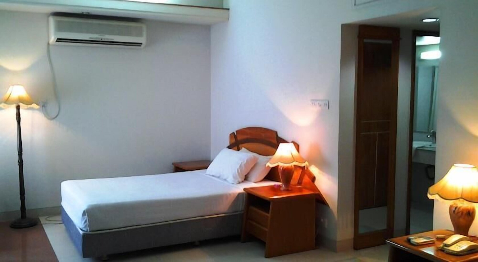 Premier Single Room
