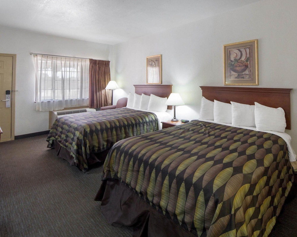 Quality Inn & Suites Rio Grande City, TX 11/39