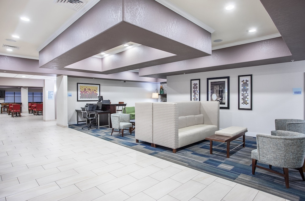 Holiday Inn Express Suites Glasgow 11/45