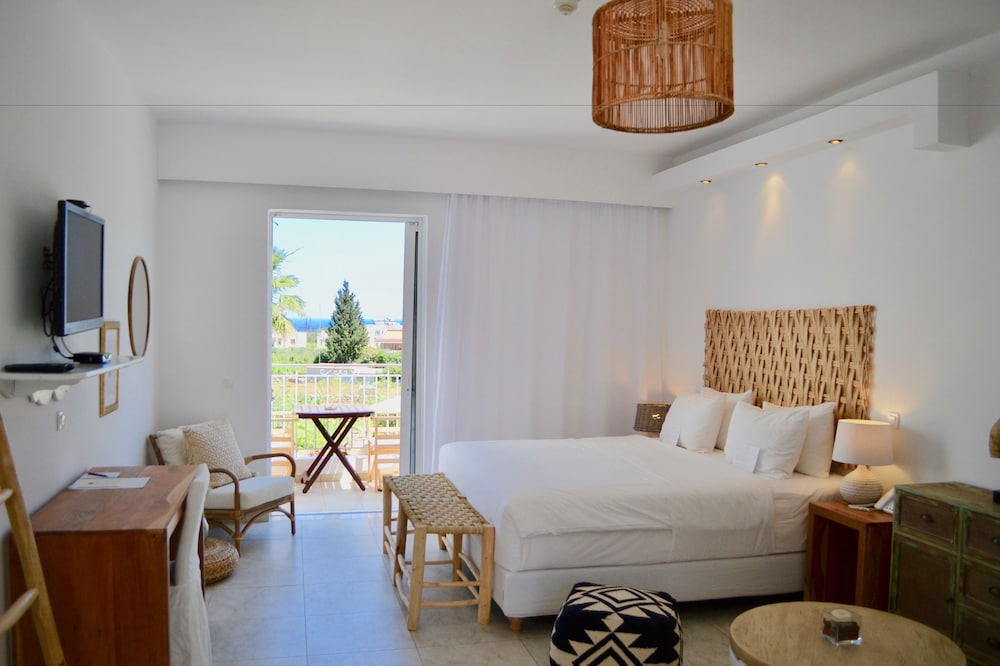 Caesars Gardens Hotel And Spa - Adults Only 24/65