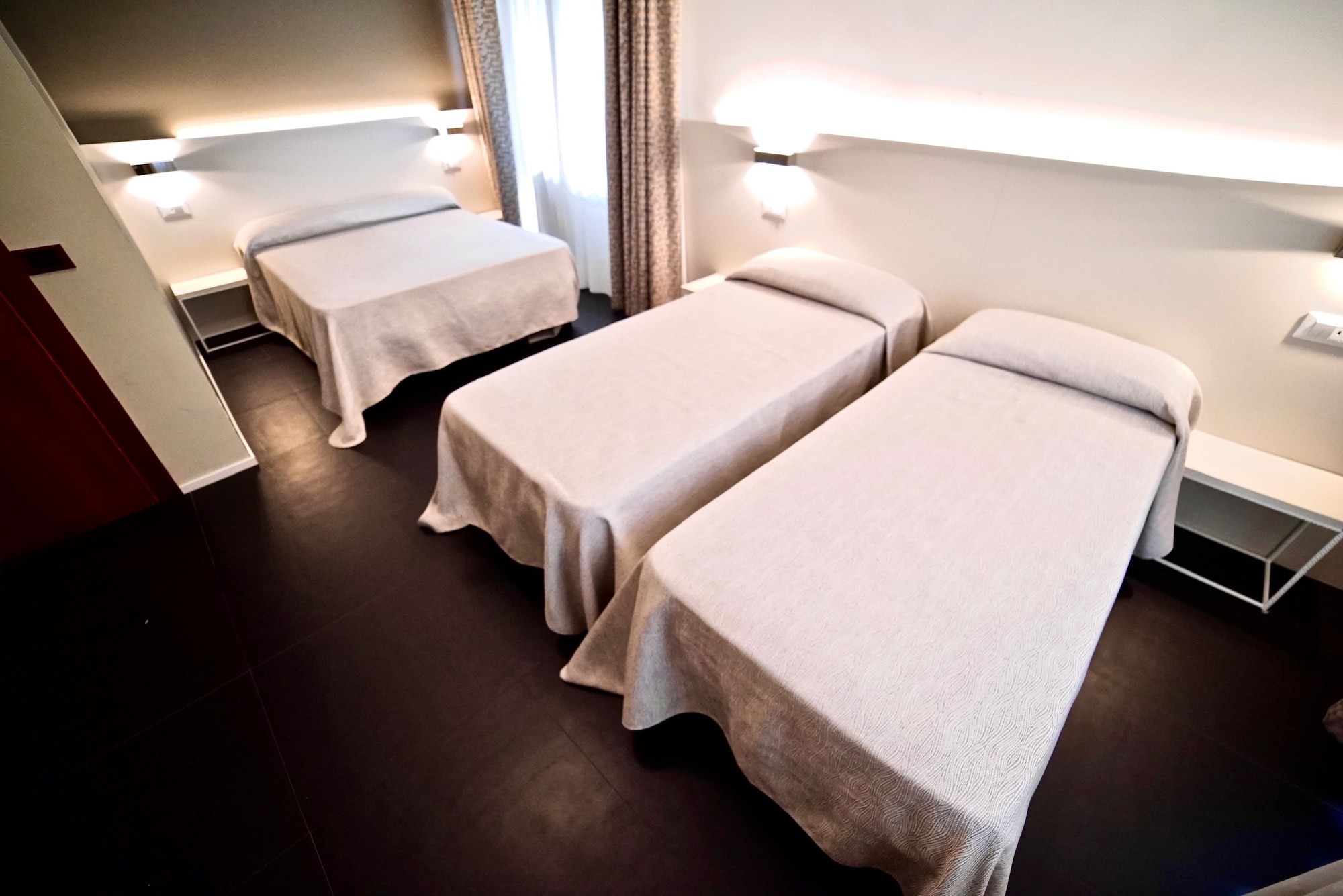 غرفة عائلية بسريرين مزدوجين بغرفة نوم واحدة، Hotel Centrale 4/7