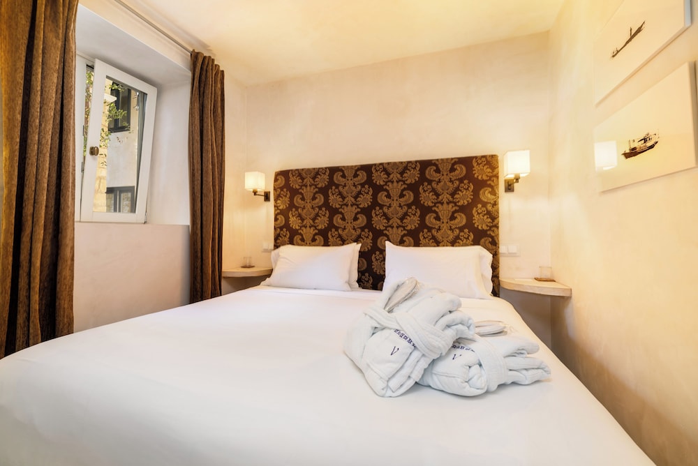 Hotel Boutique V 10/69