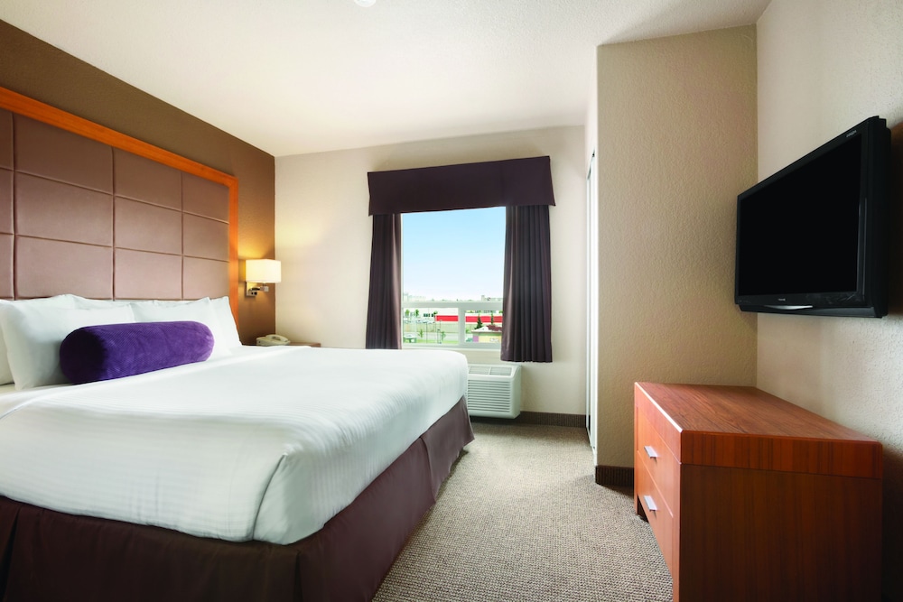 Days Inn Calgary Airport 16/43