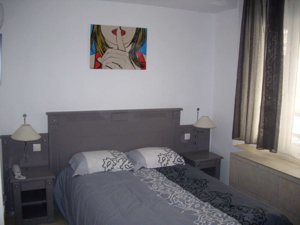 HOTEL DE L EUROPE 12/44
