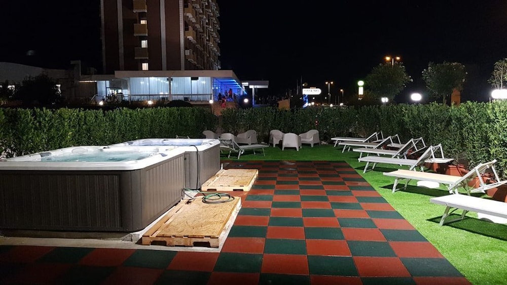 Hotel Palazzo Caveja 58/61