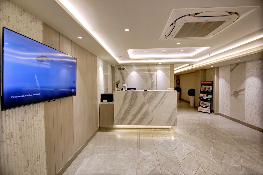 East Park Inn 7/50