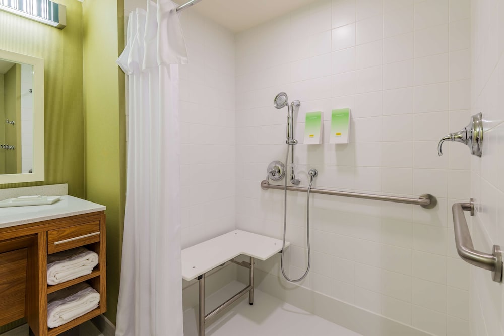 Home2 Suites By Hilton Buffalo Airport/Galleria Mall 11/44