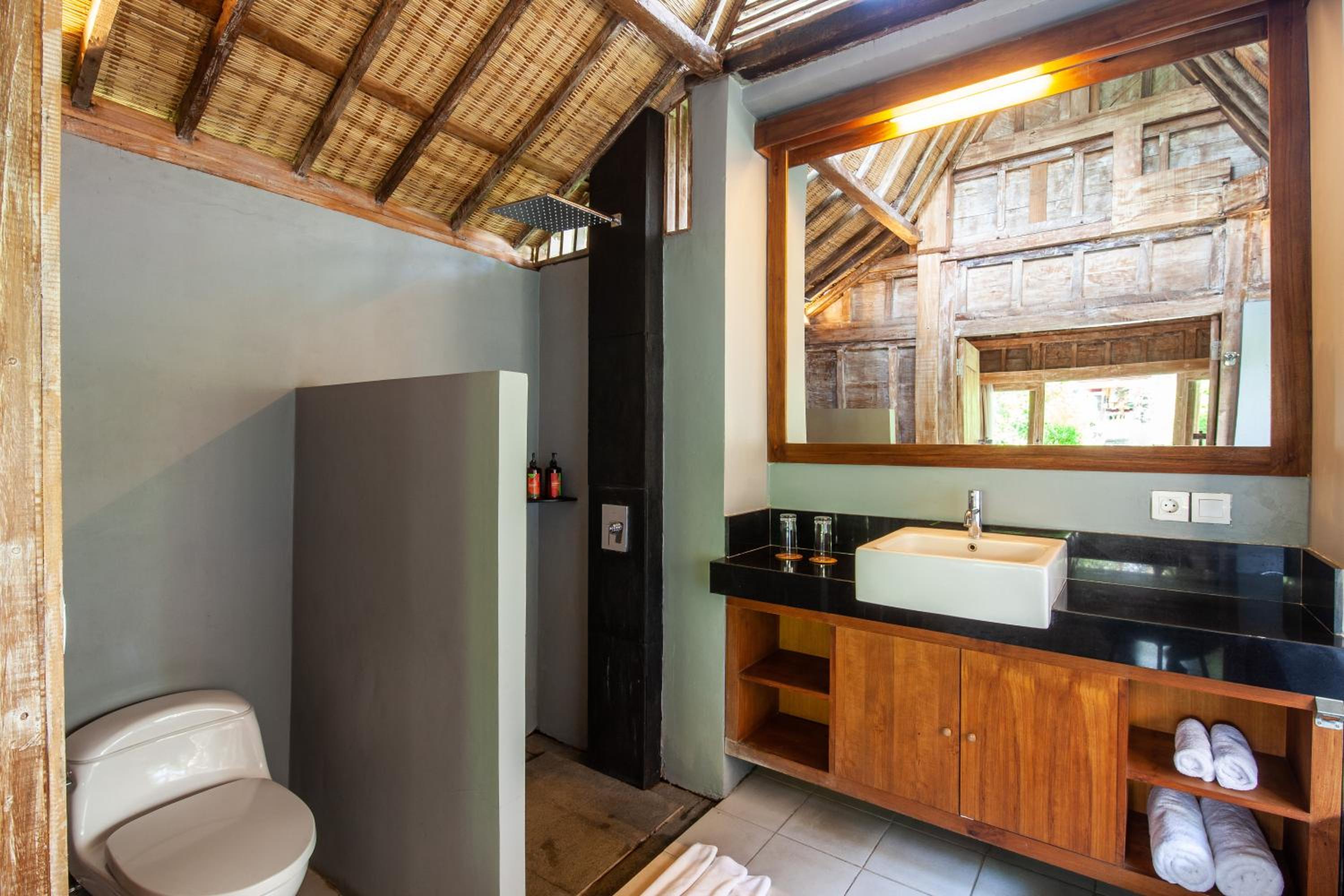 Outpost Ubud Bungalows 13/13