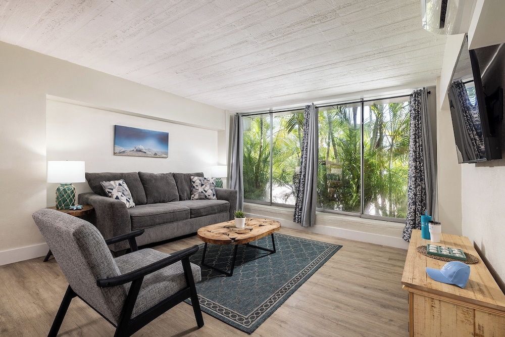 La Jolla Resort 44/73