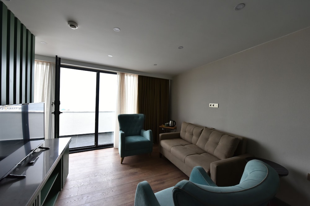 Aspen Hotel Canakkale 12/18