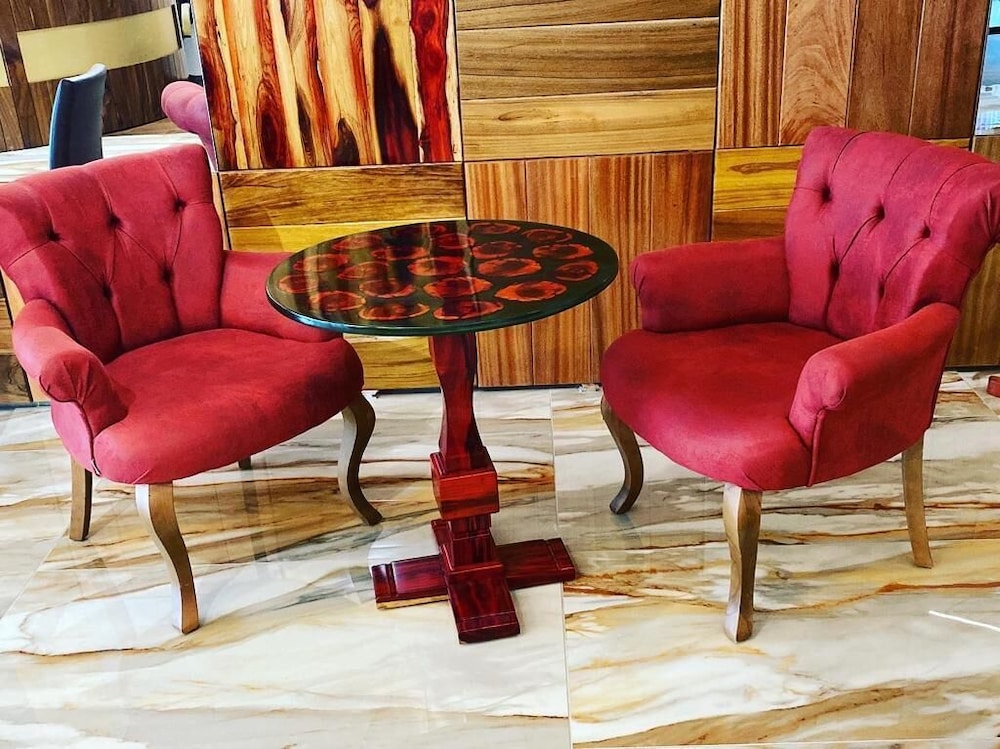 Murex Plaza Hotel and Suites 23/33