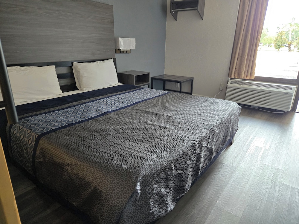 Stay Inn and Suites 15/76