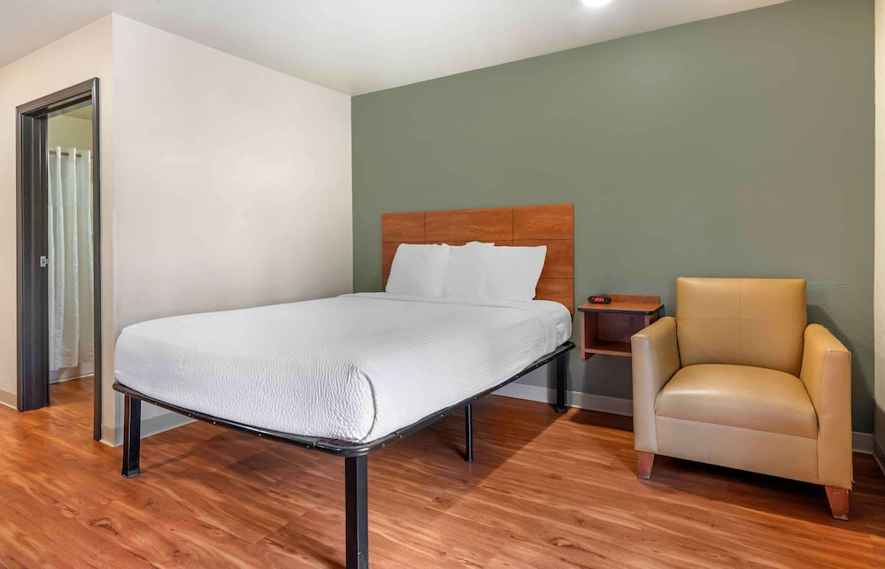 Extended Stay America Select Suites - Lake Worth 16/47