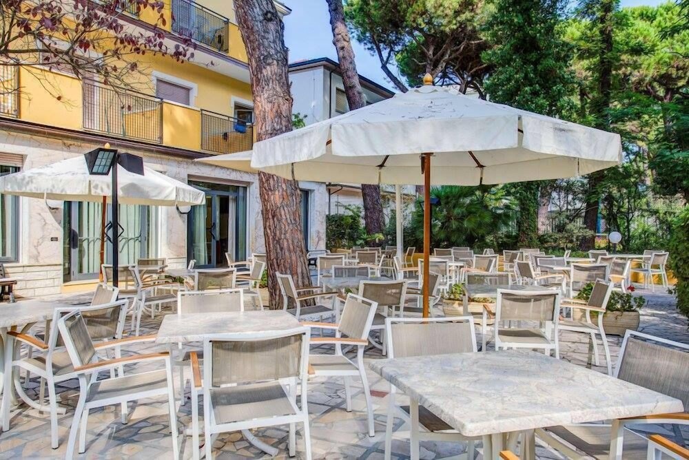 Hotel Majorca 11/19