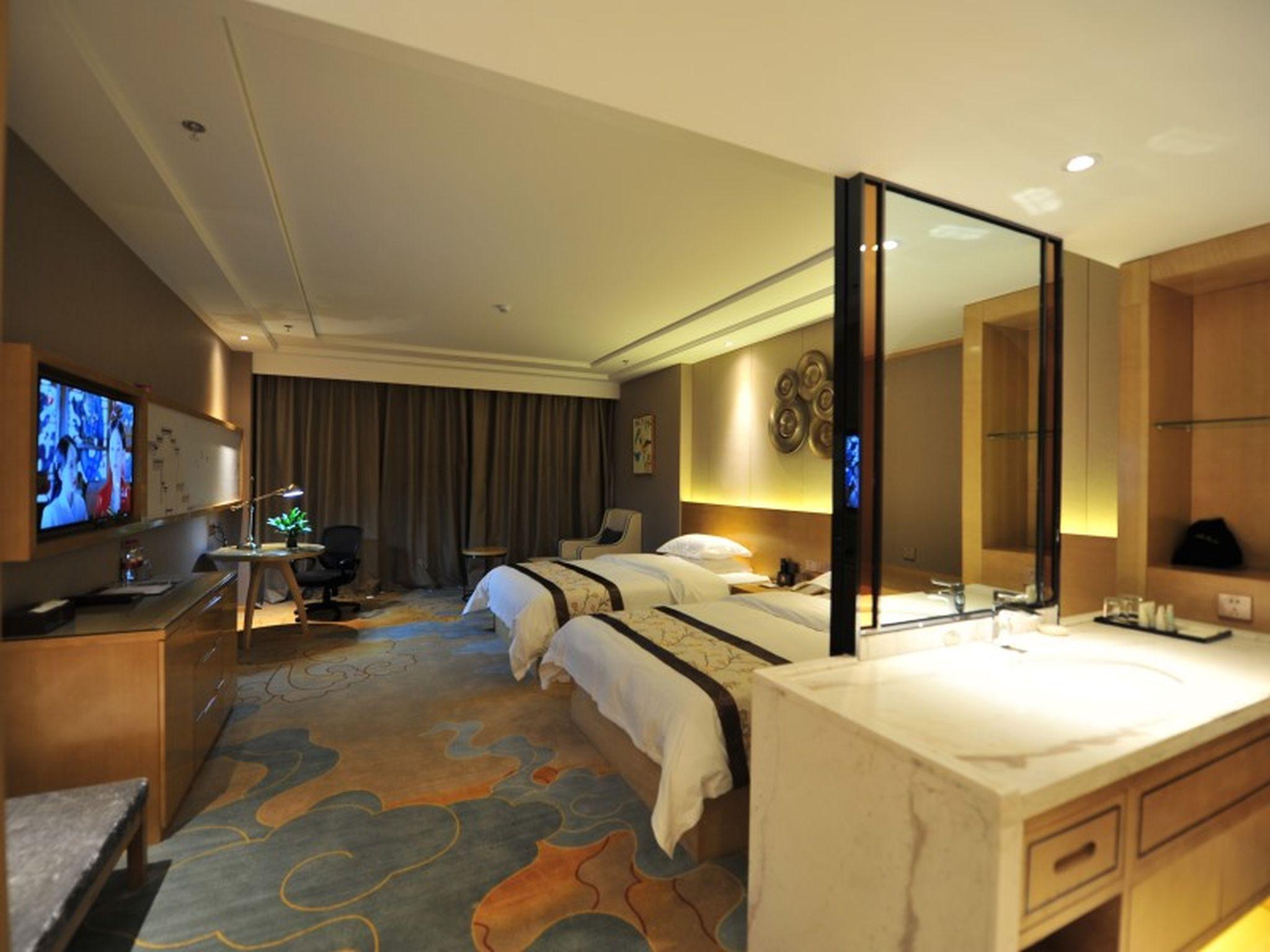 Oriental, Superior, Twin Beds