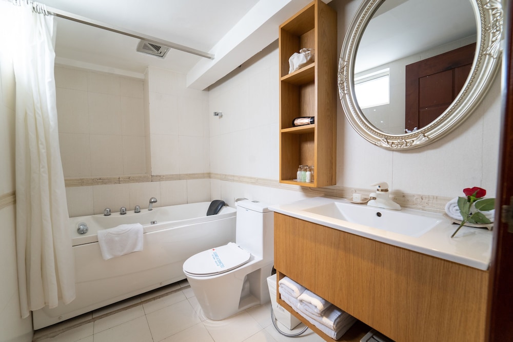 A Em Hotel 8a Thai Van Lung 13/45