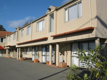 ARENA MOTEL 2/32